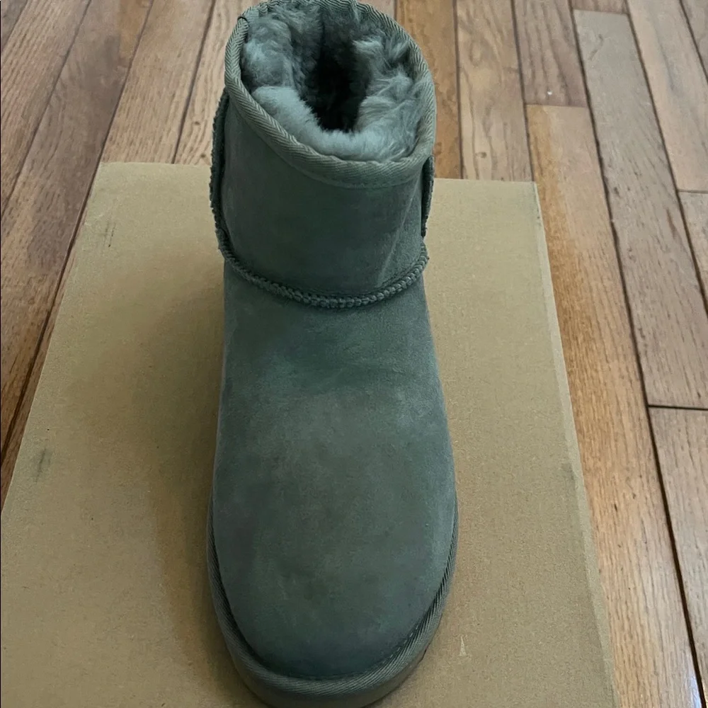 UGG® Women's Classic II Pull On Mini Boots